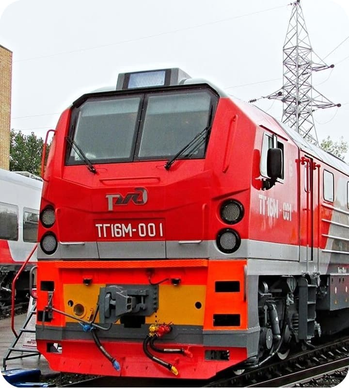 Тепловоз ТГ16М-001 с кабиной машиниста производства ЗАО «МЫС»
